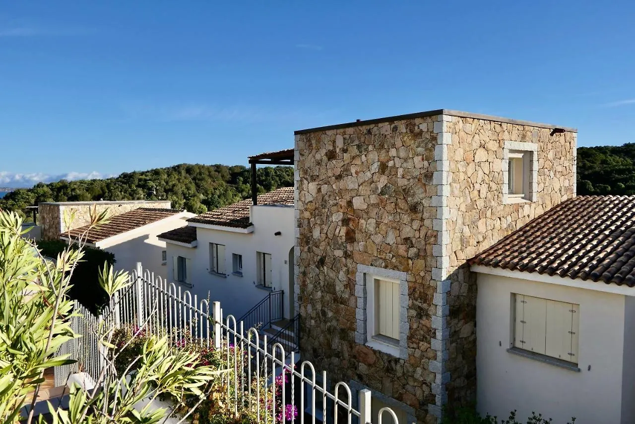Residence Con Piscina A 4 Km Da Baja Sardinia Cala Bitta
