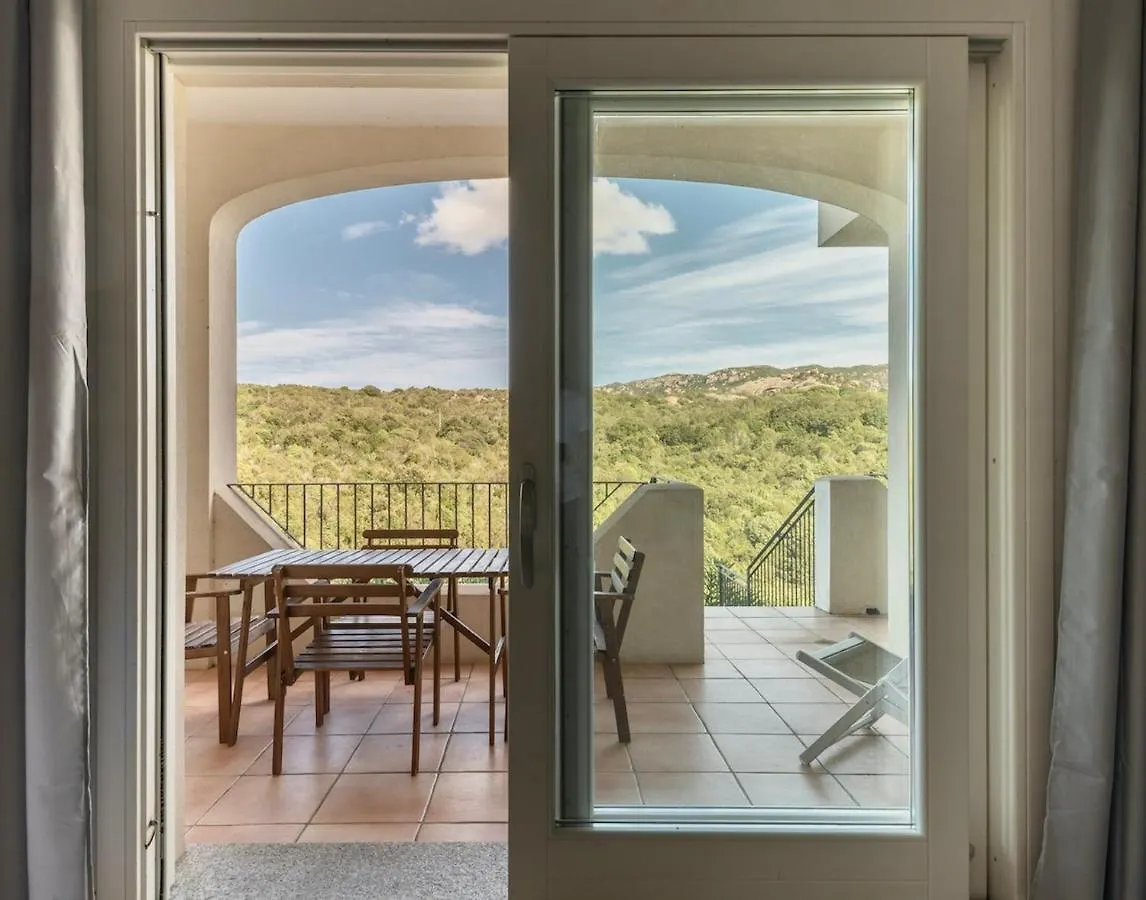 Aparthotel Residence Con Piscina A 4 Km Da Baja Sardinia Cala Bitta